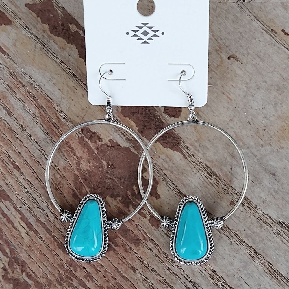 Faux Turquoise Stone Circle Earrings ♥️